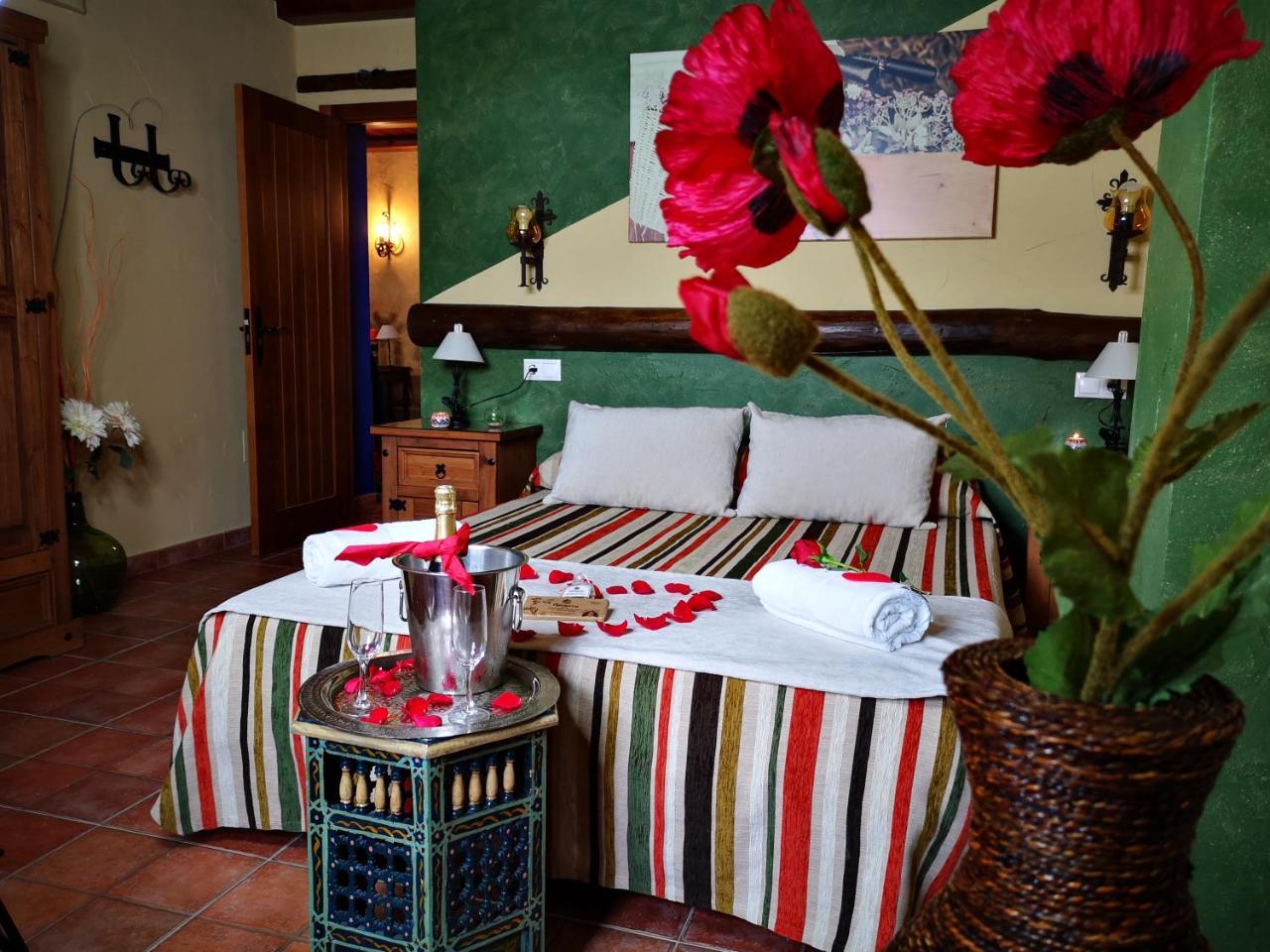 Apartamentos La Suerte Hinojares エクステリア 写真