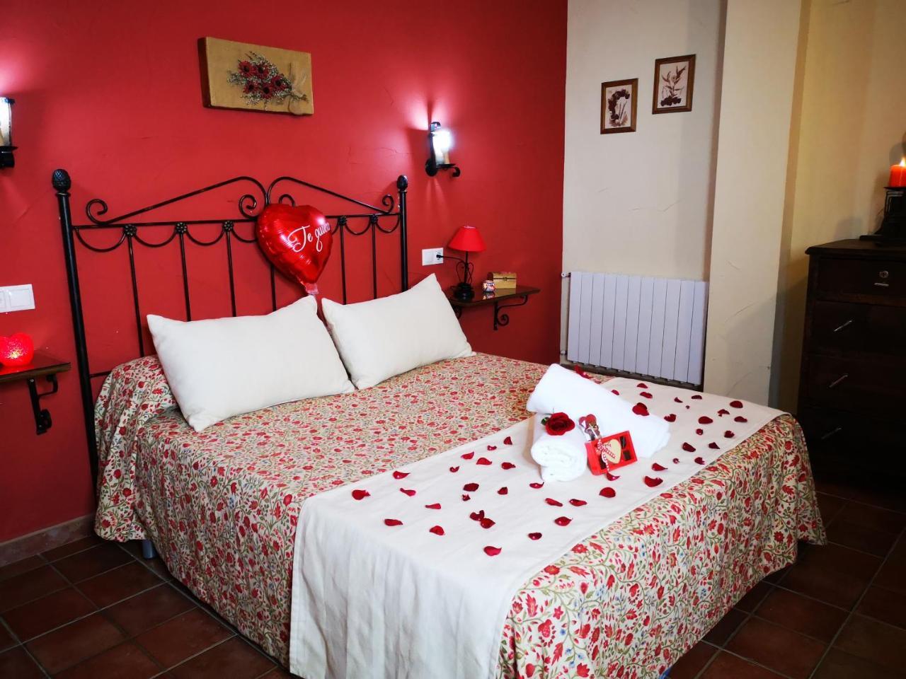 Apartamentos La Suerte Hinojares エクステリア 写真